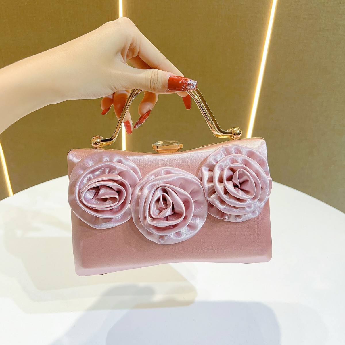New Silk Evening Clutch Women’ - огляд і ціна Women'S Bags New Look