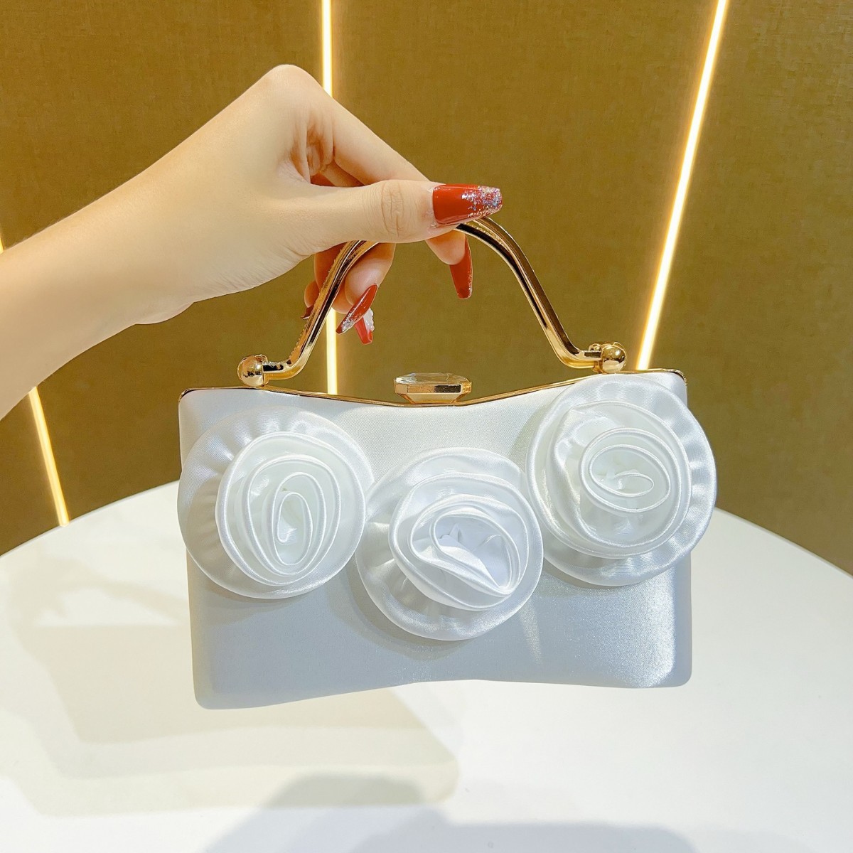 New Silk Evening Clutch Women’ - огляд і ціна Women'S Bags New Look