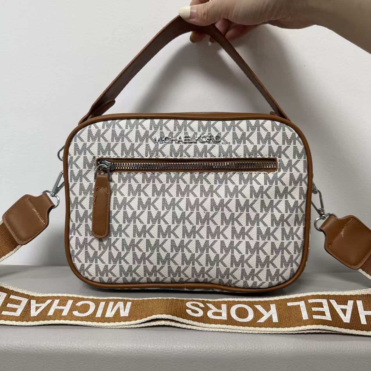 Michael Kors Jet Set 2026 New  - огляд і ціна Women'S Tote Bags Michael Kors